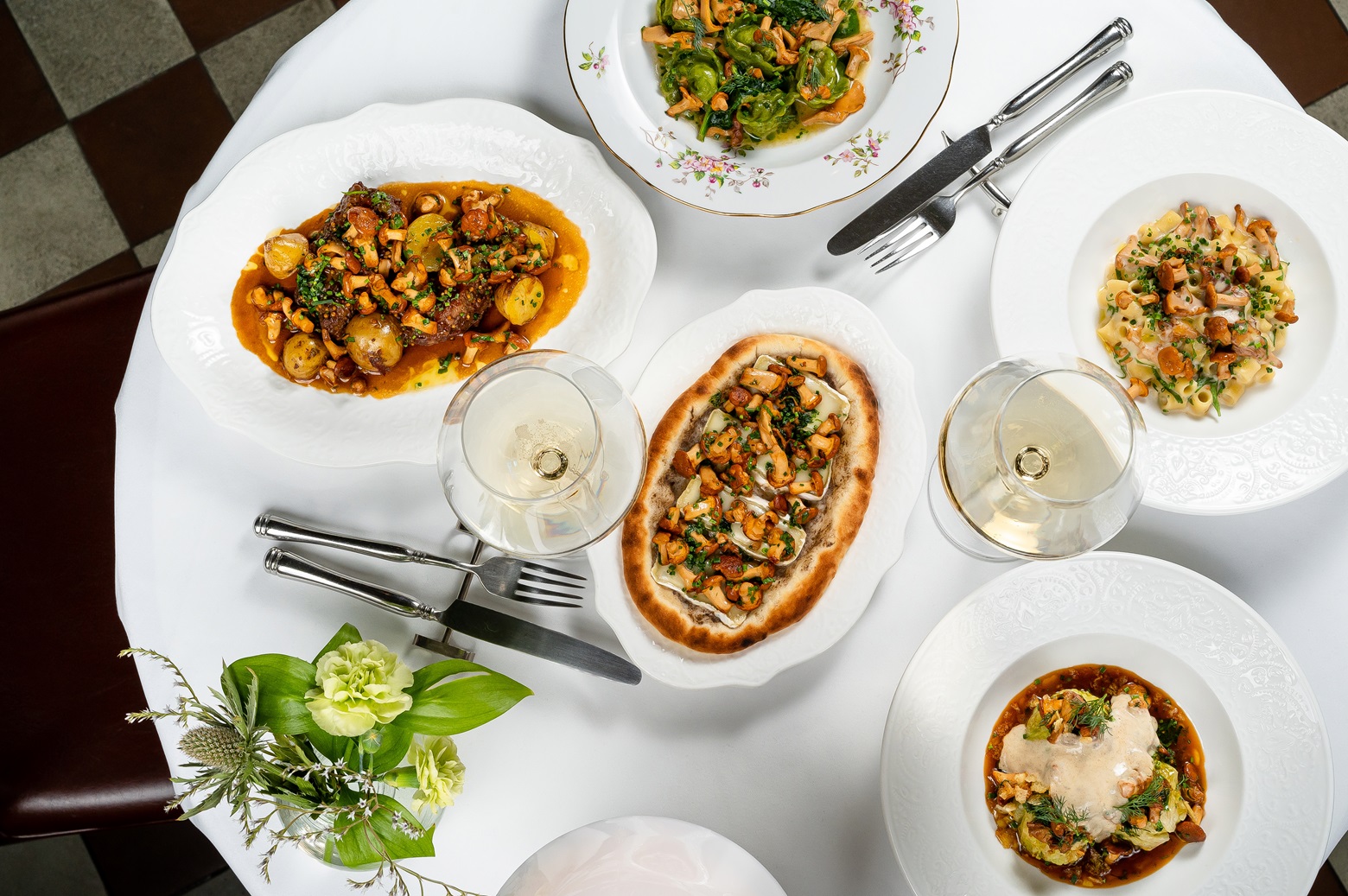 Le Pigeon_Bluda_s_lisichkami.jpg